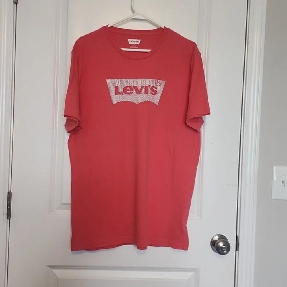 Levi's short sleeve t-shirt size large